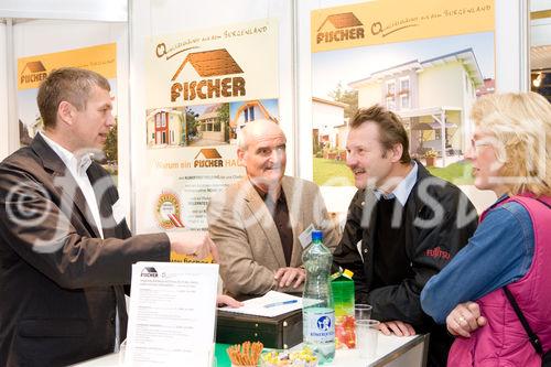 (c) fotodienst / Anna Rauchenberger - Wien, am 28.11.2009 - Heute öffnete die sechste Wiener Kleingartenmesse in der Stadthalle ihre Pforten. Präsentiert wurden Produkte, Ideen und Systeme rund um das Thema Bauen, Wohnen und Freizeit im Kleingarten. Weiters konnten Fachvorträge zu Gartengestaltung, Nachbarschaftsrecht, Förderungen und Sicherheit besucht werden.
