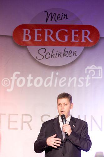 (c) fotodienst / Anna Rauchenberger - Wien, am 26.11.2009 - Der Schinkenspezialist Berger präsentiert im Palais Niederösterreich sein neues Regionalitätskonzept 'Regional Optimal', seine AMA-Gütesiegelprodukte und die geplante Marketingoffensive. FOTO: Mag. Rudolf Berger, Geschäftsführer  Berger Schinken