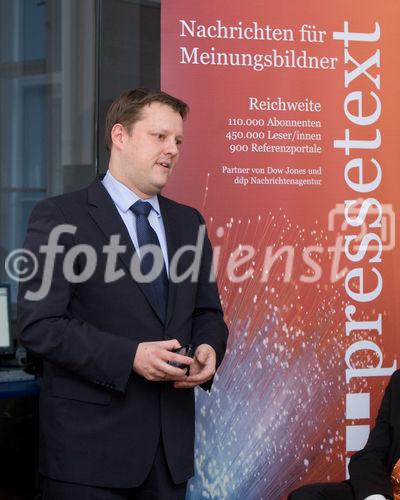 (c) fotodienst / Anna Rauchenberger - Wien, am 23.11.2009 - Gemeinsam mit Dow Jones lud die Nachrichtenagentur pressetext Investor Relations Profis heute, Montag, zur Präsentation ihres neuen Adhoc-Dienstes. Börsenotierte Unternehmen und Emittenten können seit kurzem Pflichtmitteilungen über pressetext.adhoc verschicken und das völlig kostenfrei. FOTO: Michael Tallai von Dow Jones Newswires aus Frankfurt