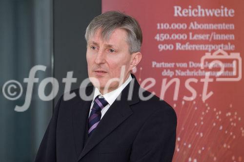 (c) fotodienst / Anna Rauchenberger - Wien, am 23.11.2009 - Gemeinsam mit Dow Jones lud die Nachrichtenagentur pressetext Investor Relations Profis heute, Montag, zur Präsentation ihres neuen Adhoc-Dienstes. Börsenotierte Unternehmen und Emittenten können seit kurzem Pflichtmitteilungen über pressetext.adhoc verschicken und das völlig kostenfrei. FOTO: Dr. Franz Temmel, GF pressetext Nachrichtenagentur