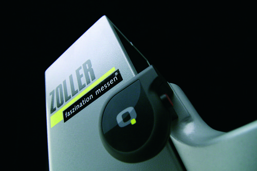 (C) Zoller Austria GmbH 
Das Zoller >smile< und >venturion< sind Geräte mit Bildverarbeitung, die großartiges Einsparpotenzial bei gleichzeitiger Effektivitätssteigerung von 15 % erreichen. Zoller Mess- und Einstellgeräte erhalten seit über 20 Jahren regelmäßig Designpreise, u.a. den red dot - und iF award.