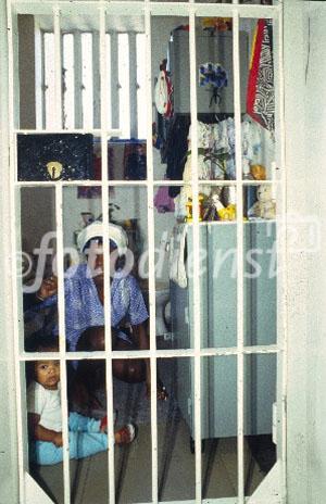 Das Frauen-Gefängnis mit der Spezialabteilung für Mütter, die mit ihren Kindern im Block B des Pollsmoor Jail in Kapstadt inhaftiert sind. 