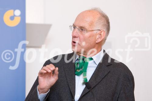 (c) fotodienst / Anna Rauchenberger - Wien, am 14.11.2009 - Der 30. Österreichische Controllertag fand vom 13. bis 14.November im Tagungszentrum des Schlosses Schönbrunn statt und stand diesmal unter dem Motto 'Der Weg aufwärts - Financial Leadership'. Damit wollte das Österreichische Controller-Institut einen bewussten Akzent gegen Kleinmut und Zukunftsangst, ausgelöst durch die Finanz-Krise, setzen. FOTO: Prof. Dr. phil. Dr. es h.c. Otfried Höffe, Lehrstuhlinhaber Philosophie, Universität Tübingen