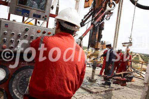 Die Bohrung des australisch-österreichischen Erdöl-Explorationsunternehmens ADX Energy Ltd. in Sidi Dhaher hat kürzlich die 2.000 Meter Marke überschritten. Das Bohrprojekt befindet sich nun in der Testphase.