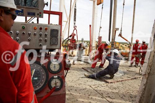 Die Bohrung des australisch-österreichischen Erdöl-Explorationsunternehmens ADX Energy Ltd. in Sidi Dhaher hat kürzlich die 2.000 Meter Marke überschritten. Das Bohrprojekt befindet sich nun in der Testphase.