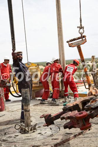 Die Bohrung des australisch-österreichischen Erdöl-Explorationsunternehmens ADX Energy Ltd. in Sidi Dhaher hat kürzlich die 2.000 Meter Marke überschritten. Das Bohrprojekt befindet sich nun in der Testphase.