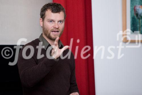 (C) annarauchenberger.com /Anna Rauchenberger -  Wien, am 29.10.2009 - Vortrag: Geschichte des Portraits in der Fotografie. Stephan Doleschal, freischaffender Fotograf und Lehrbeauftragter an der Fotoschule Wien, zeichnet die Geschichte des Portraits in der Fotografie anhand exemplarischer Beispiele nach.