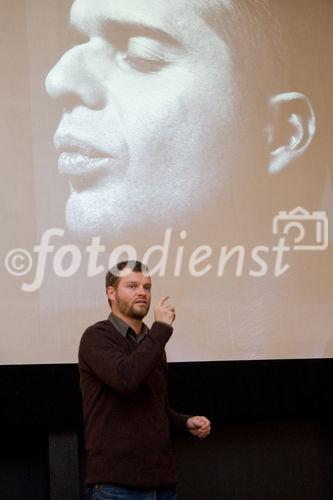 (C) annarauchenberger.com /Anna Rauchenberger -  Wien, am 29.10.2009 - Vortrag: Geschichte des Portraits in der Fotografie. Stephan Doleschal, freischaffender Fotograf und Lehrbeauftragter an der Fotoschule Wien, zeichnet die Geschichte des Portraits in der Fotografie anhand exemplarischer Beispiele nach.