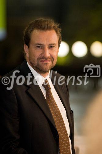 (c) fotodienst / Christopher Ohmeyer | Spatenstich für die neue WU am Messegelände Wien, Südportalstraße / Rotundenplatz Halle 10Foto: Robert Neuberger, neuberger-research