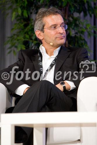 (C) fotodienst/Anna Rauchenberger -  Wien, am 07.10.2009 - Medienmesse 2009: Vom 7.-9. Oktober findet Österreichs größte Kommunikationsfachmesse statt. Die im Rahmen der Medienmesse ebenfalls stattfindenden XVI. Österreichischen Medientage stehen unter dem Generalthema: DIE WELT NACH 2008 - STRATEGIEN FÜR VOLATILE ZEITEN. FOTO: DI Herbert Paierl, Magna