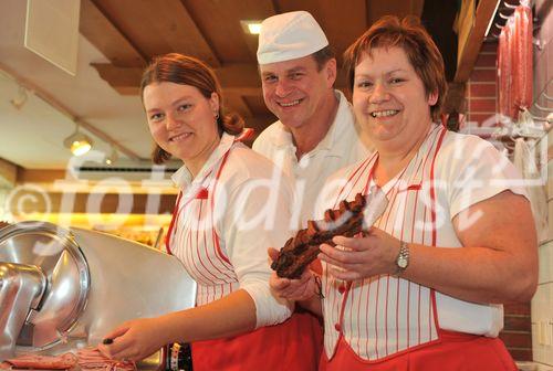 (C)fotodienst/Horst Sommer;In Zeiten von 'Schummelschinken' und Käseimitat stellt man sich zurecht die Frage, was steckt wirklich in den Lebensmitteln die wir täglich essen ? 
Foto: Fleischerei Amon Helmut in der Wienerstrasse, 3350Krems