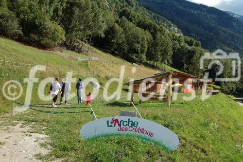 Ferien auf dem Bauernhof im Wallis ist für Kinder und Erwachsene ein erholsamer Urlaub
Holidays on a swiss mountain farm is promising a lovely and relaxing break from the stress