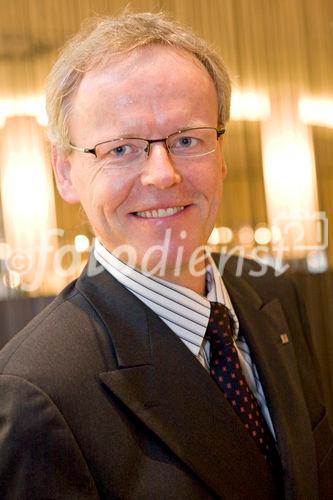 (C) fotodienst/Anna Rauchenberger -  Wien, am 18.09.2009 - Hotel Lindner. Im Bild: Dr. Rainer Langosch, Vorstandsvorsitzender des Fachverbandes Gründung, Entwicklung und Nachfolge im BDU.