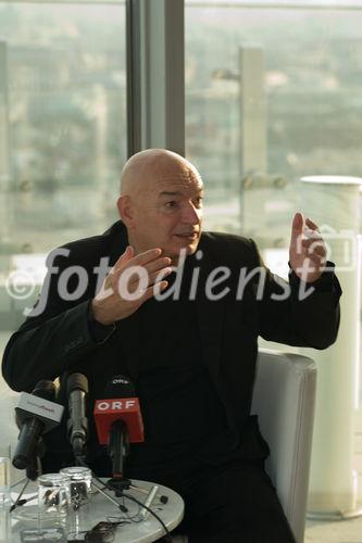(C)fotodienst/Christopher OhmeyerAnlässlich der Dachgleichenfeier am Uniqa Tower sprach Jean Nouvel im Odeon über seine Projekte und bat anschließend im Uniqa-Gebäude zur PressekonferenzFotos: 
