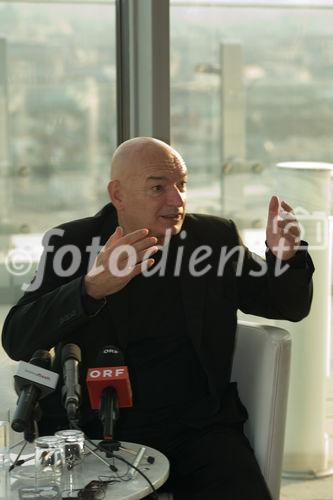 (C)fotodienst/Christopher Ohmeyer
Anlässlich der Dachgleichenfeier am Uniqa Tower sprach Jean Nouvel im Odeon über seine Projekte und bat anschließend im Uniqa-Gebäude zur Pressekonferenz

Fotos: 
