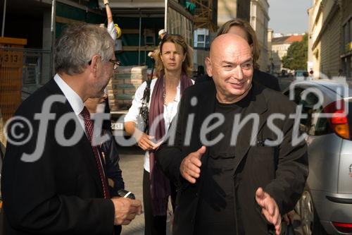 (C)fotodienst/Christopher OhmeyerAnlässlich der Dachgleichenfeier am Uniqa Tower sprach Jean Nouvel im Odeon über seine Projekte und bat anschließend im Uniqa-Gebäude zur PressekonferenzFotos: Jean Nouvel, Rudi Schicker
