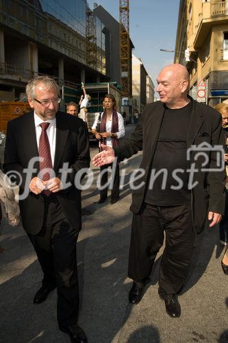 (C)fotodienst/Christopher OhmeyerAnlässlich der Dachgleichenfeier am Uniqa Tower sprach Jean Nouvel im Odeon über seine Projekte und bat anschließend im Uniqa-Gebäude zur PressekonferenzFotos: Jean Nouvel, Rudi Schicker