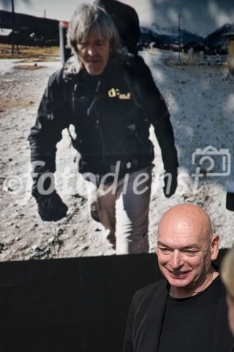 (C)fotodienst/Christopher OhmeyerAnlässlich der Dachgleichenfeier am Uniqa Tower sprach Jean Nouvel im Odeon über seine Projekte und bat anschließend im Uniqa-Gebäude zur PressekonferenzFotos: Jean Nouvel