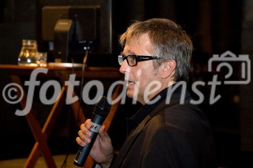 (C)fotodienst/Christopher Ohmeyer
Anlässlich der Dachgleichenfeier am Uniqa Tower sprach Jean Nouvel im Odeon über seine Projekte und bat anschließend im Uniqa-Gebäude zur Pressekonferenz

Fotos: 
