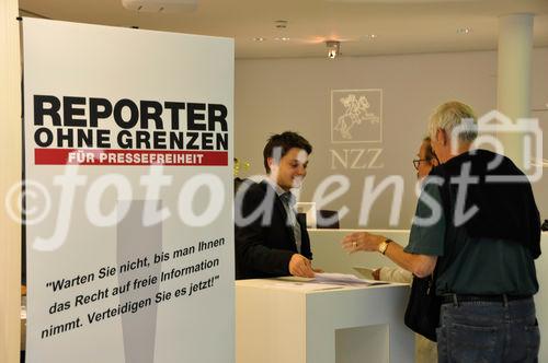 Blickpunkt Afghanistan: Journalismus in Krisengebieten: Podiumsdiskussion aus Politik/Recht und Medien/Kommunikation. Der Fotograf Zalmaï Ahad präsentiert seinen in Zusammenarbeit mit Reporter ohne Grenzen (Sektion Schweiz) entstandenen neuen Fotoband mit Bildern aus Afghanistan. Im Anschluss diskutieren, unter der Leitung von Roy Oppenheim, Ulrich Tilgner, Eric Gujer und Albert A. Stahel über die eingeschränkte Unabhängigkeit von Journalismus in Krisengebieten.
Focus Press freedom in Afghanistan and conflict areas around the world: plenum-discussion with war-photographer Zalmaï Ahad in Zürich at NZZ with Roy Oppenheim, Ulrich Tilgner, Eric Gujer und Albert A. Stahel about the difficult situation for war-reporters and photographers. 
