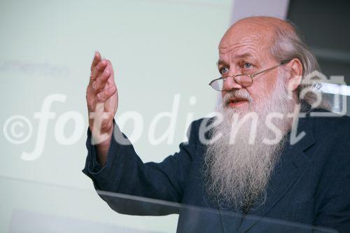 (C)fotodienst/Martina Draper; Cawi Print - Die Reichweitenstudie der spezifischen Zeitschriften, Foto:
Dr. Rudolf Bretschneider, GfK 