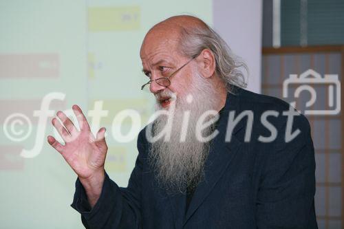 (C)fotodienst/Martina Draper; Cawi Print - Die Reichweitenstudie der spezifischen Zeitschriften, Foto:
Dr. Rudolf Bretschneider, GfK 