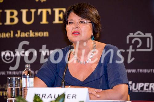 (C) fotodienst/Anna Rauchenberger - Wien 08.09.2009 - Heute fand im Rathaus in Wien die Pressekonferenz zu 'The Tribute In Memory of Michale Jackson' statt. Im Rahmen des Konzertes zu Ehren des am 25. Juni 2009 überraschend verstorbenen Sängers, das am 26. September 2009 vor dem Schloss Schönbrunn vor 65 000 Menschen stattfinden wird, werden zahlreiche internationale Stars Songs  von Michael Jackson interpretieren. FOTO: Renate Brauner, Vizebürgermeisterin Wien.