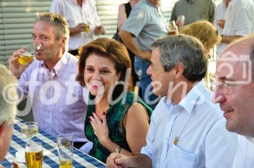 Doris Fiala, FDP-Politikerin im Kreis Gleichgesinnter und Parteifreunde anlässlich der offiziellen Bekanntgabe von Urs Egger als Kantonsrats-Kandidat mit Andreas Türler für die Zürcher FDP