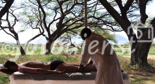 Wow - was für ein herrliches Gefühl: Spa-Behandlung im Joy's Camp im Nationalpärken Samburu & Shaba auf der Veranda des Zeltes, die Tierwelt vor Augen