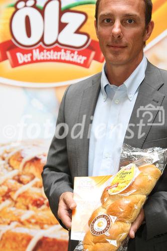 © fotodienst/Katharina Schiffl - Wien 12.08.2009 - Ölz Meisterbäcker: Als Erster ausschließlich Eier aus Bodenhaltung - Pressekonferenz mit Bernhard Ölz, Geschäftsführer Ölz Meisterbäcker