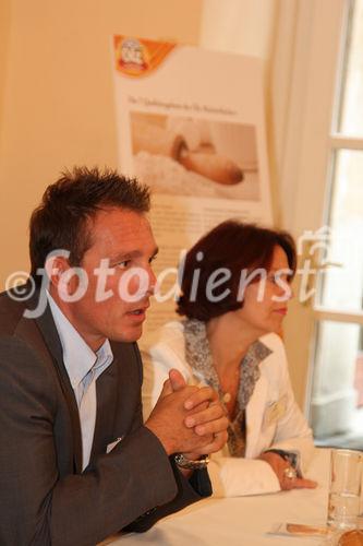 © fotodienst/Katharina Schiffl - Wien 12.08.2009 - Ölz Meisterbäcker: Als Erster ausschließlich Eier aus Bodenhaltung - Pressekonferenz mit Bernhard Ölz, Geschäftsführer Ölz Meisterbäcker und Mag. Daniela Kapelari-Langebner, Geschäftsführerin Marketing & Vertrieb