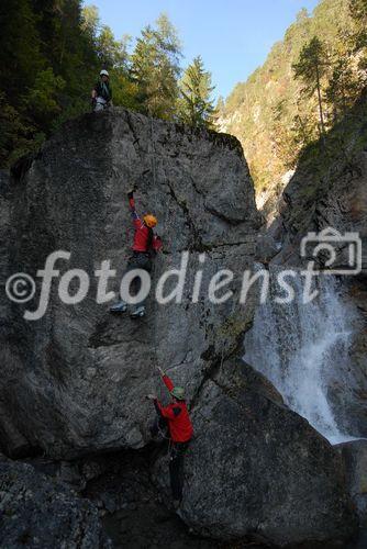 Das Oberdrautal in Kärnten hat sich als erster Outdoorpark Österreichs positioniert. Besonders attraktiv sind Canyoning Touren in der Ochsenschlucht bei Berg im Drautal. © Fotodienst / F. Gerdl