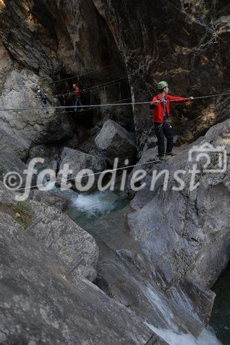 Das Oberdrautal in Kärnten hat sich als erster Outdoorpark Österreichs positioniert. Besonders attraktiv sind Canyoning Touren in der Ochsenschlucht bei Berg im Drautal. © Fotodienst / F. Gerdl