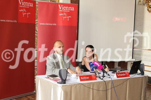 © fotodienst/Katharina Schiffl - Wien 22.07.2009 - Wien-Tourismus: Halbjahres-Bilanz 2009 und Vorschau mit Tourismusdirektor Norbert Kettner und PR-Cefin Vera Schweder