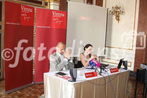 © fotodienst/Katharina Schiffl - Wien 22.07.2009 - Wien-Tourismus: Halbjahres-Bilanz 2009 und Vorschau mit Tourismusdirektor Norbert Kettner und PR-Cefin Vera Schweder