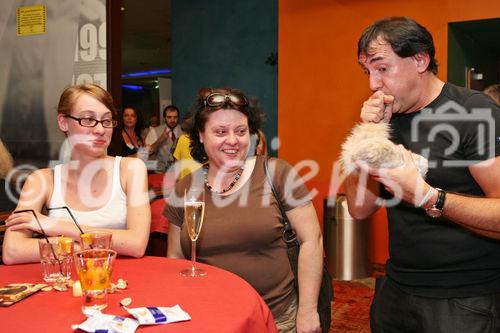 (C) fotodienst/Anna Rauchenberger - Wien 15.07.2009 - Die Goldene Seiten VerlagsgesmbH lud heute zur Premiere von 'Harry Potter und der Halbblutprinz' in die UCI Milleniums City. Passend zum Film unterhielt ein Zauberer die Gäste mit Tricks. Vor der Vorstellung verlosten der Hotelier Hagleitner und der Uhrenhersteller Hanhart wertvolle Preise.