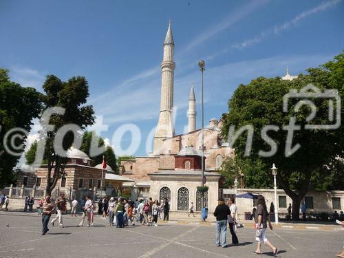 Eingang zur Hagia Sophia, dem Kirchenpalast des byzantinischen Kaisers, heute ein Museum. © Fotodienst / Wilfried Seywald.