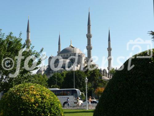 Die Hagia Sophia, der Kirchenpalast des byzantinischen Kaisers, ist heute ein viel besuchtes Museum. Seit der Rückwidmung durch Atatürk 1938 wird es renoviert. © Fotodienst / Wilfried Seywald