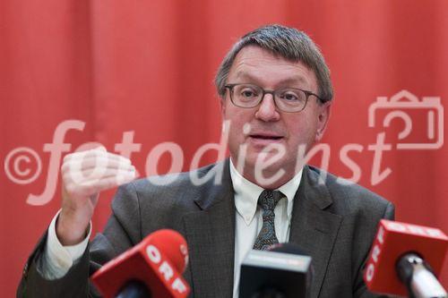 Präsident Dr. Karl Forstner, Ärztekammer für Salzburg, Pressekonferenz 