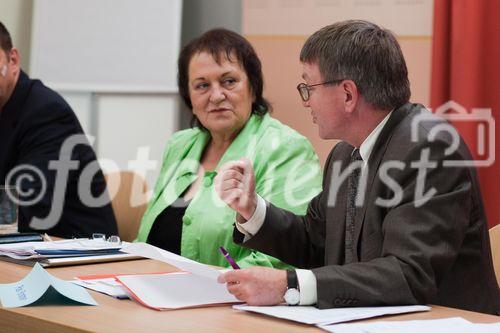 Präsident Dr. Karl Forstner, Ärztekammer für Salzburg, Landesrätin Erika Scharer, Gesundheitsressort Land Salzburg, Pressekonferenz 