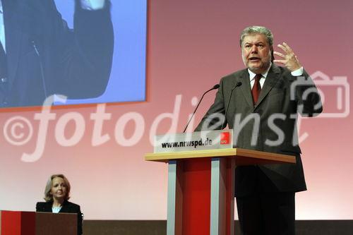 Duesseldorf, den 05.04.2008
Foto: Kurt Beck, Vorsitzender der SPD und Hannelore Kraft, Vorsitzende der NRW SPD, auf dem Landesparteitag der NRW SPD in Duesseldorf.
Copyright by: Reiner Zensen