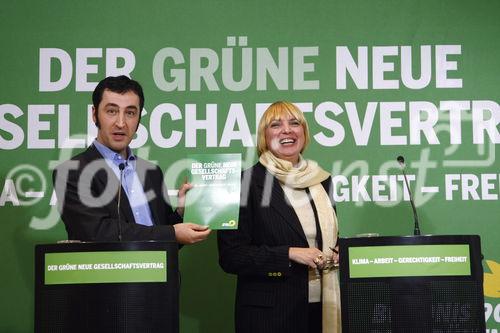 Berlin, den 06.03.2009
Foto: Claudia Roth und Cem Oezdemir, Bundesvorsitzende von BUENDNIS 90/DIE GRUENEN, anlaesslich einer Presselonferenz zur Vorstellung
von 