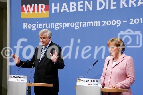 Berlin,den 28.06.2009_Konrad-Adenauer-Haus
Foto: Bundeskanzlerin Angela Merkel, CDU und der bayerische Ministerpraesident Horst Seehofer, CSU, auf einer gemeinsamen Pressekonferenz von CDU und CSU zum Regierungsprogramm 2009-2013 in der CDU-Parteizentrale in Berlin. |
Berlin, 28.06.2009_Konrad-Adenauer-Haus 