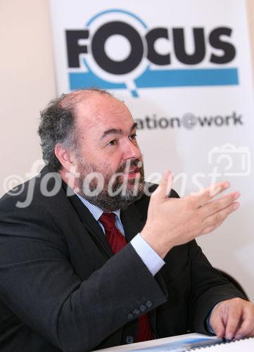 (C) fotodienst/Anna Rauchenberger - Wien, am 23.06.2009 - Das Focus Institut präsentierte heute im Café Griensteidl das 'Werbebarometer' und gab eine Werbeprognose, basierend auf einer regelmäßigen Befragung der werbetreibenden Wirtschaft und Agenturen, ab. Demzufolge gehen die Werbeausgaben seit nunmehr 3 Jahren zurück, durch die Finanzkrise hat sich die Situation noch verschlechtert. Laut 'Focus' ist die Talsole noch lange nicht erreicht. FOTO: Mag. Josef Leitner, Focus Institut