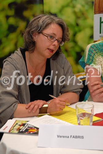 (c) Fotodienst.at - Martin Buchhas | Eckes Granini Charity Awarad für die Volkshilfe-Beratungsstelle FAIR, Mag. Verena Fabris (Leitung FAIR)