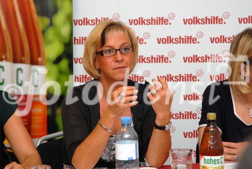 (c) Fotodienst.at - Martin Buchhas | Eckes Granini Charity Awarad für die Volkshilfe-Beratungsstelle FAIR, Ursula Puchebner (Vizebürgermeisterin der Stadt Amstetten)