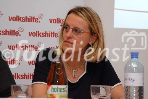 (c) Fotodienst.at - Martin Buchhas | Eckes Granini Charity Awarad für die Volkshilfe-Beratungsstelle FAIR, NR Ulrike Königsberger-Ludwig(Vorsitzende Volkshilfe Amstetten Stadt)