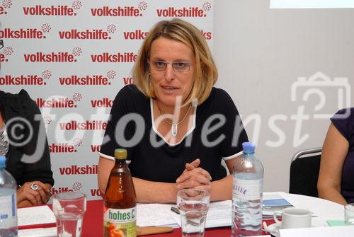 (c) Fotodienst.at - Martin Buchhas | Eckes Granini Charity Awarad für die Volkshilfe-Beratungsstelle FAIR, NR Ulrike Königsberger-Ludwig(Vorsitzende Volkshilfe Amstetten Stadt)