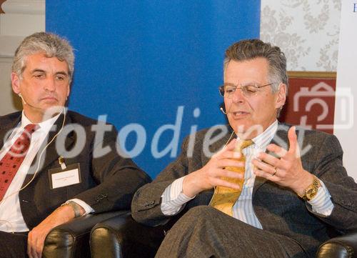 uni wien, hayek institut, wirtschaftskriese, diskussion. 
Friedhelm Boschert (VBI)
Myron Scholes (Nobelpreisträger)

