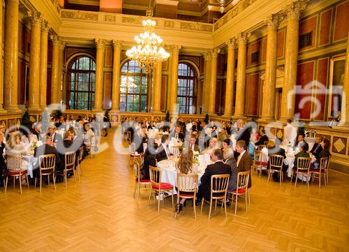 Am 14. 5. 2009 fand im kleinen Festsaal der Universität Wien eine Diskussion statt, unter dem Thema: Begegnung mit der Wirtschaftskrise